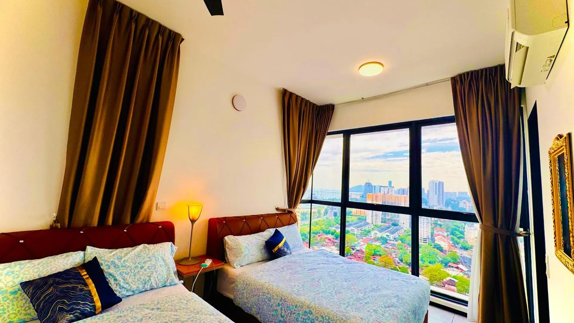 Modern 2Br Home 5 Queen Beds, Near Attractions Jelutong 0*,  Malaisie