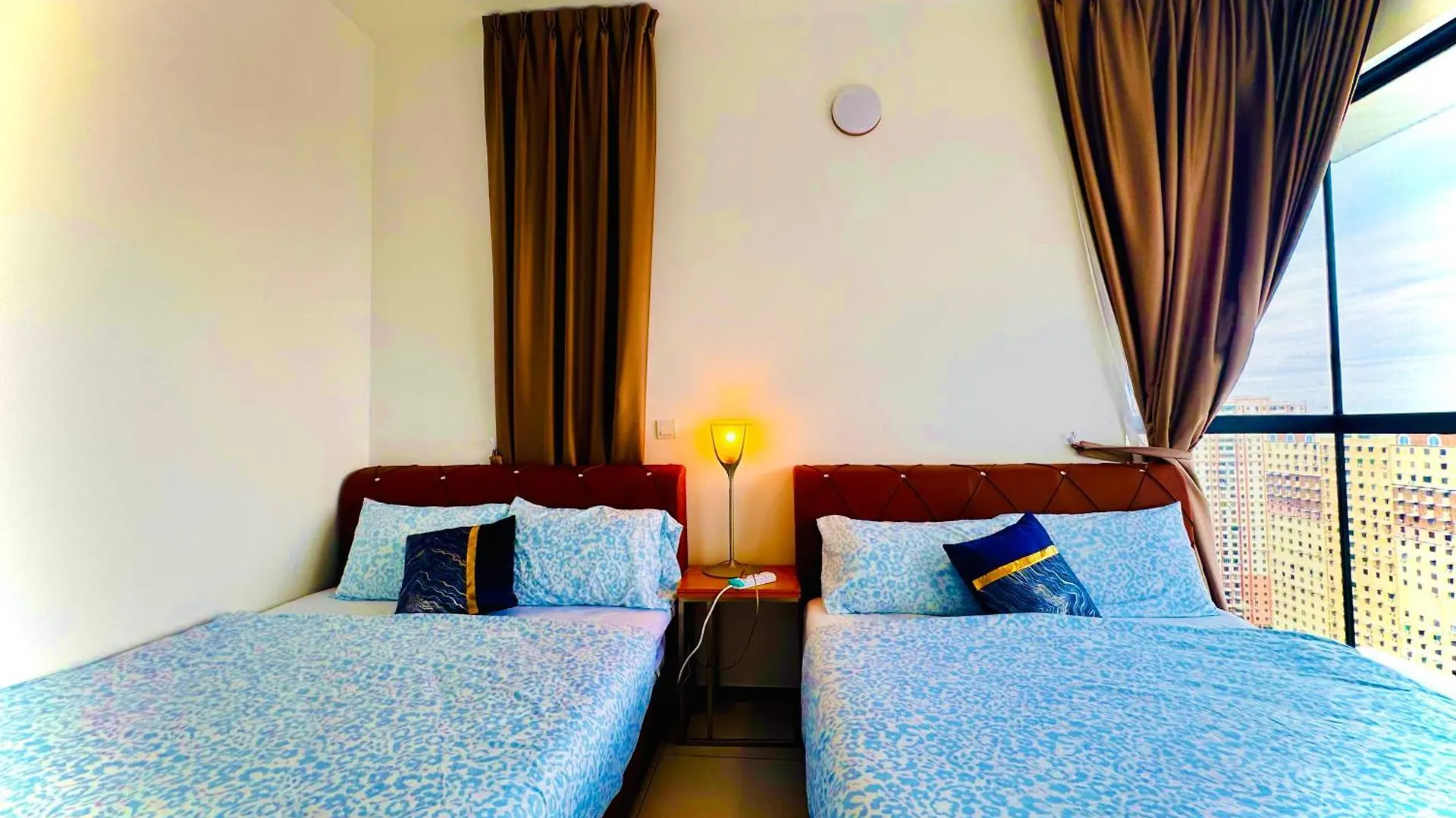 Modern 2Br Home 5 Queen Beds, Near Attractions Jelutong 0*,