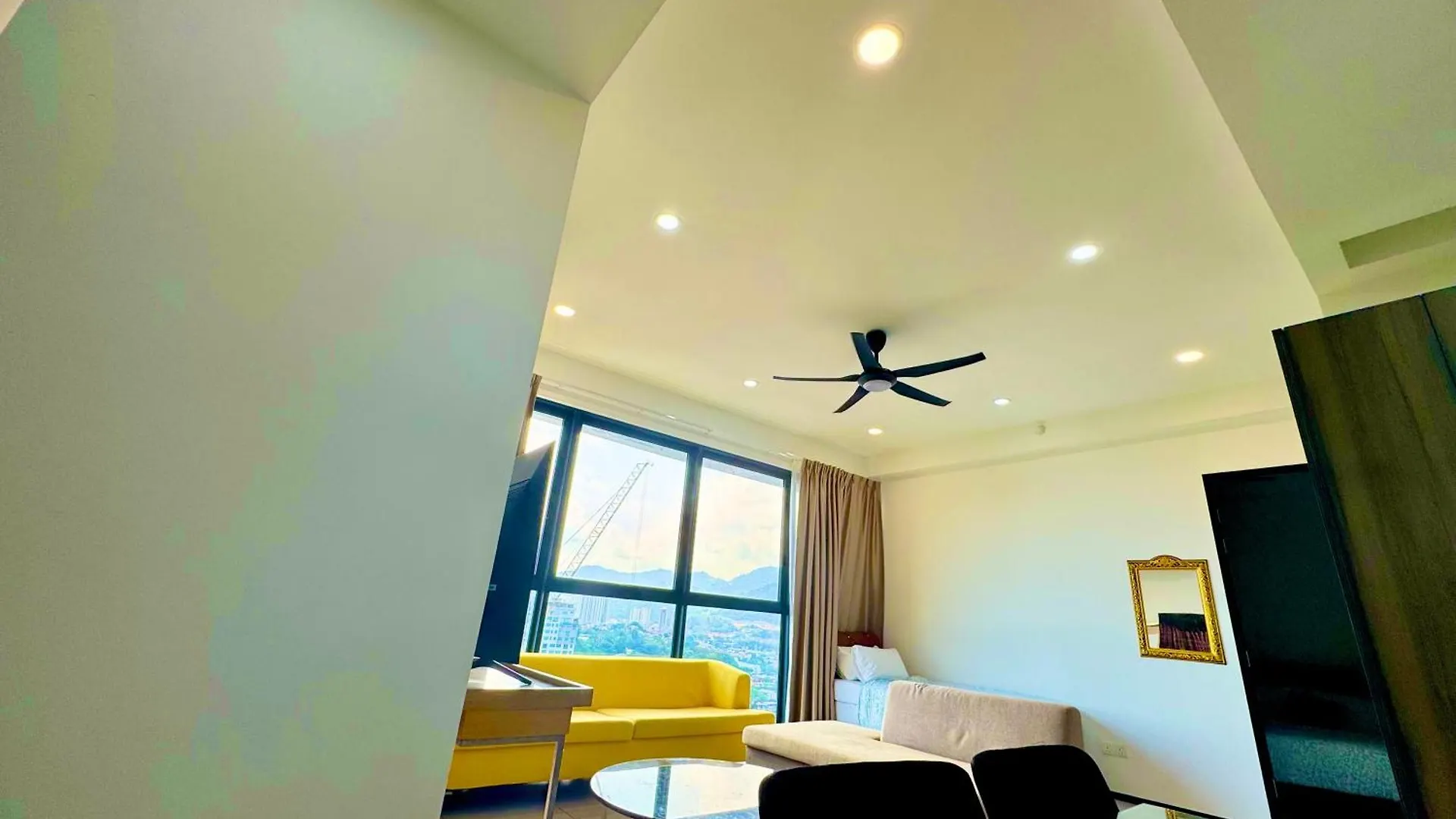 Modern 2Br Home 5 Queen Beds, Near Attractions Jelutong