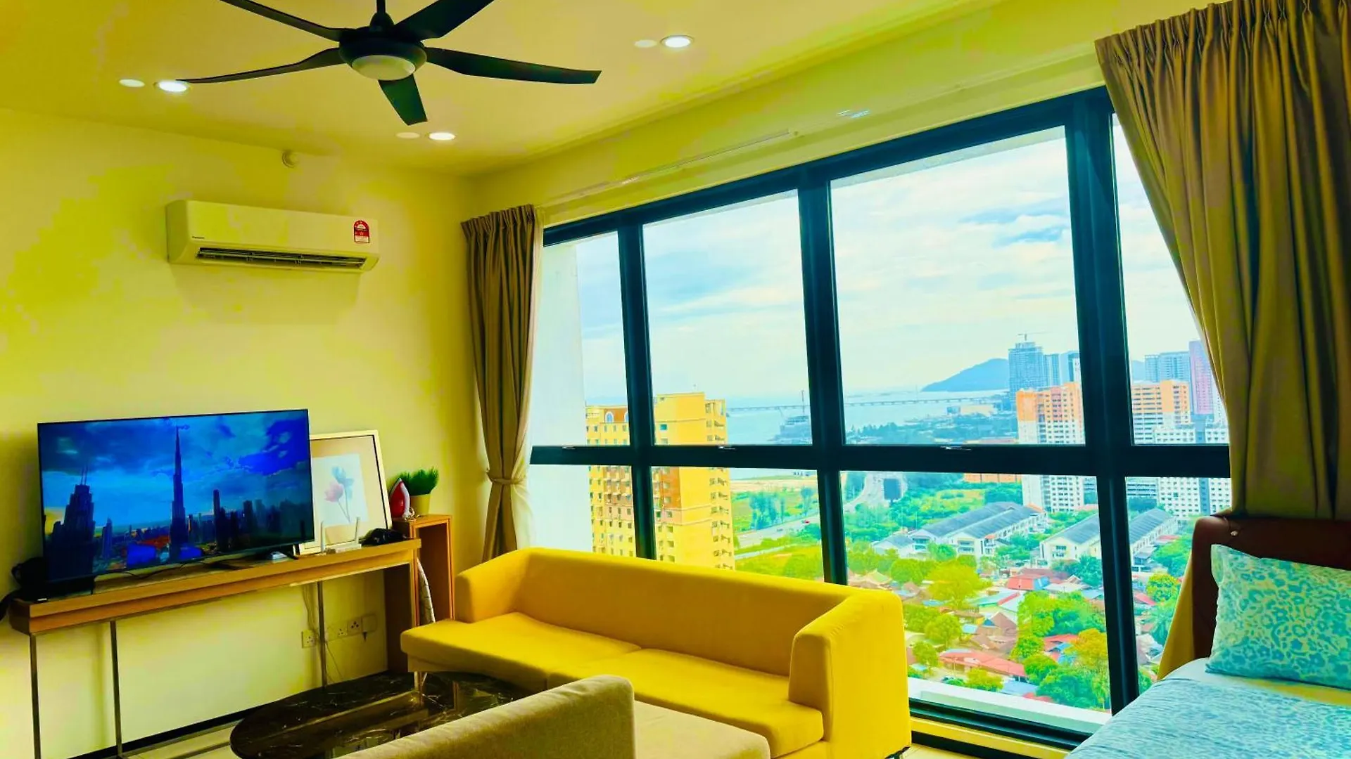 Modern 2Br Home 5 Queen Beds, Near Attractions Jelutong