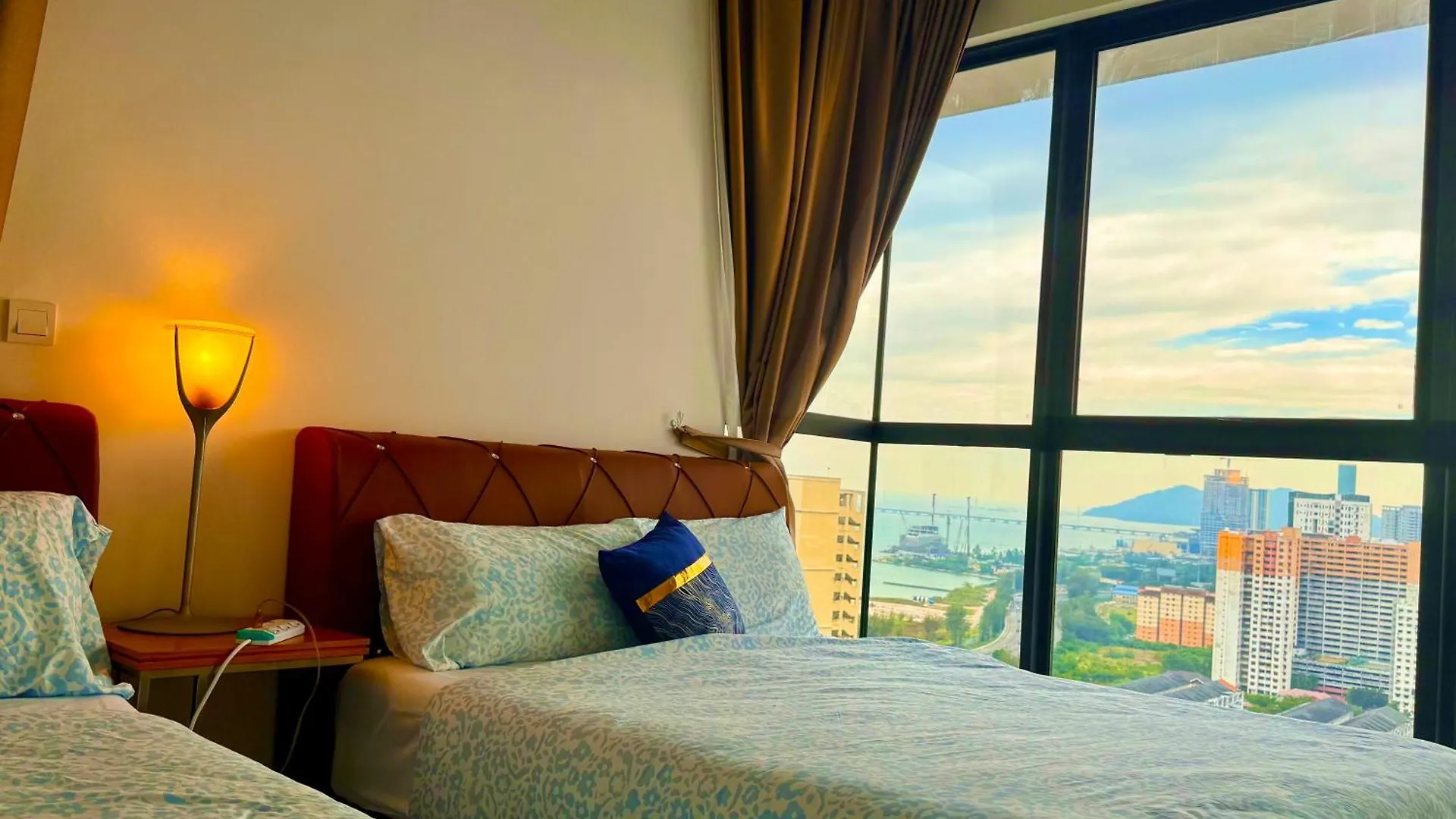 Appartement Modern 2Br Home 5 Queen Beds, Near Attractions Jelutong