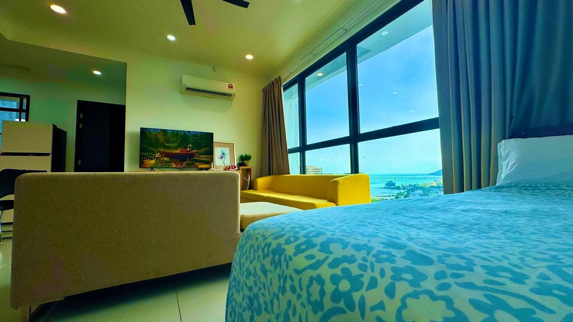 Modern 2Br Home 5 Queen Beds, Near Attractions Jelutong